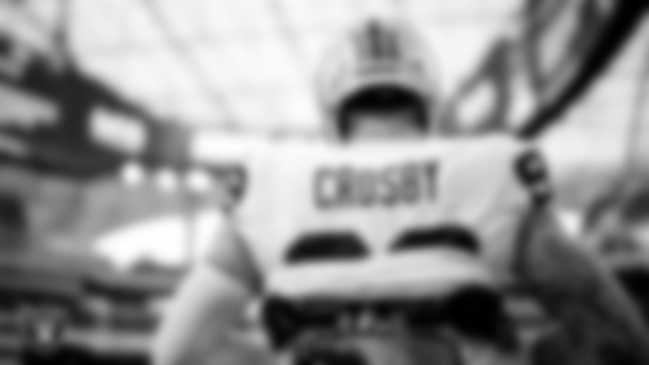 Las Vegas Raiders defensive end Maxx Crosby (98) warming up before the regular season away game against the Los Angeles Chargers at SoFi Stadium.