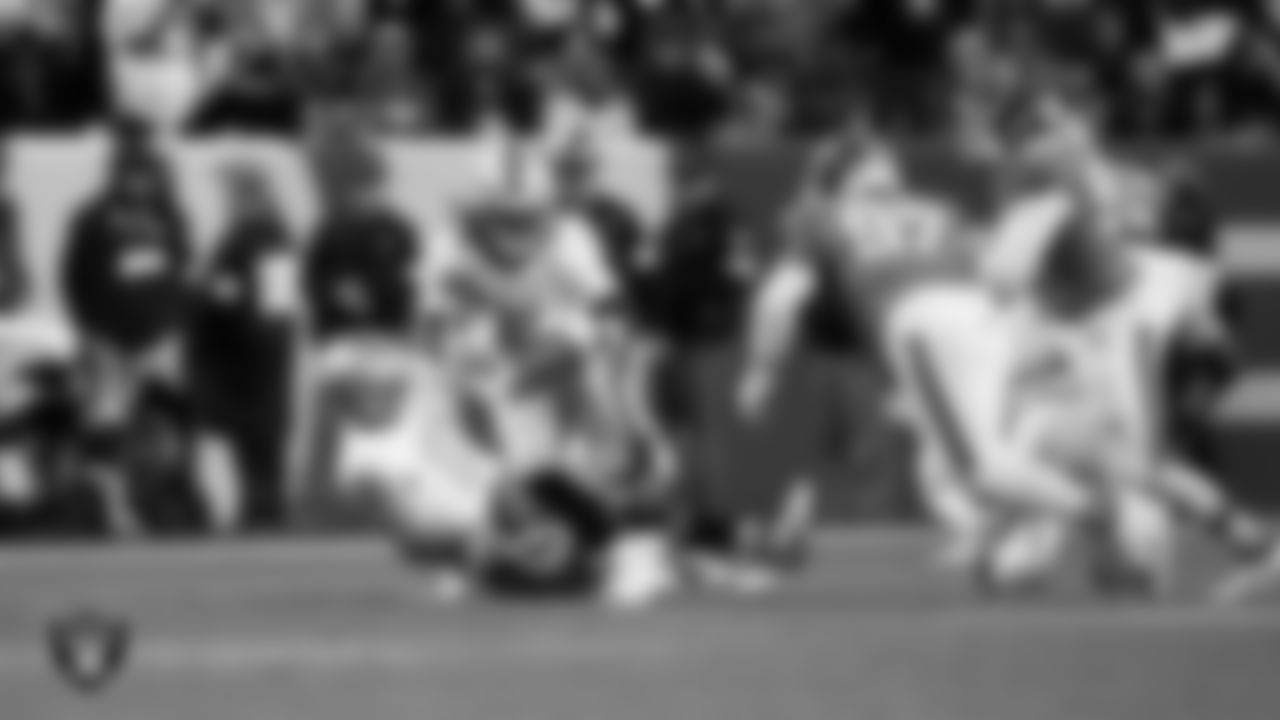 Las Vegas Raiders running back Ashton Jeanty (2) runs after making a catch during the regular season away game against the Denver Broncos at Empower Field at Mile High.