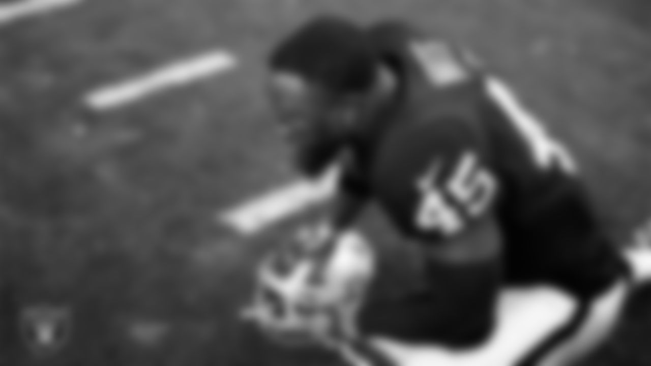 Las Vegas Raiders linebacker Devin White (45) warming up before the regular season home game against the Kansas City Chiefs at Allegiant Stadium.