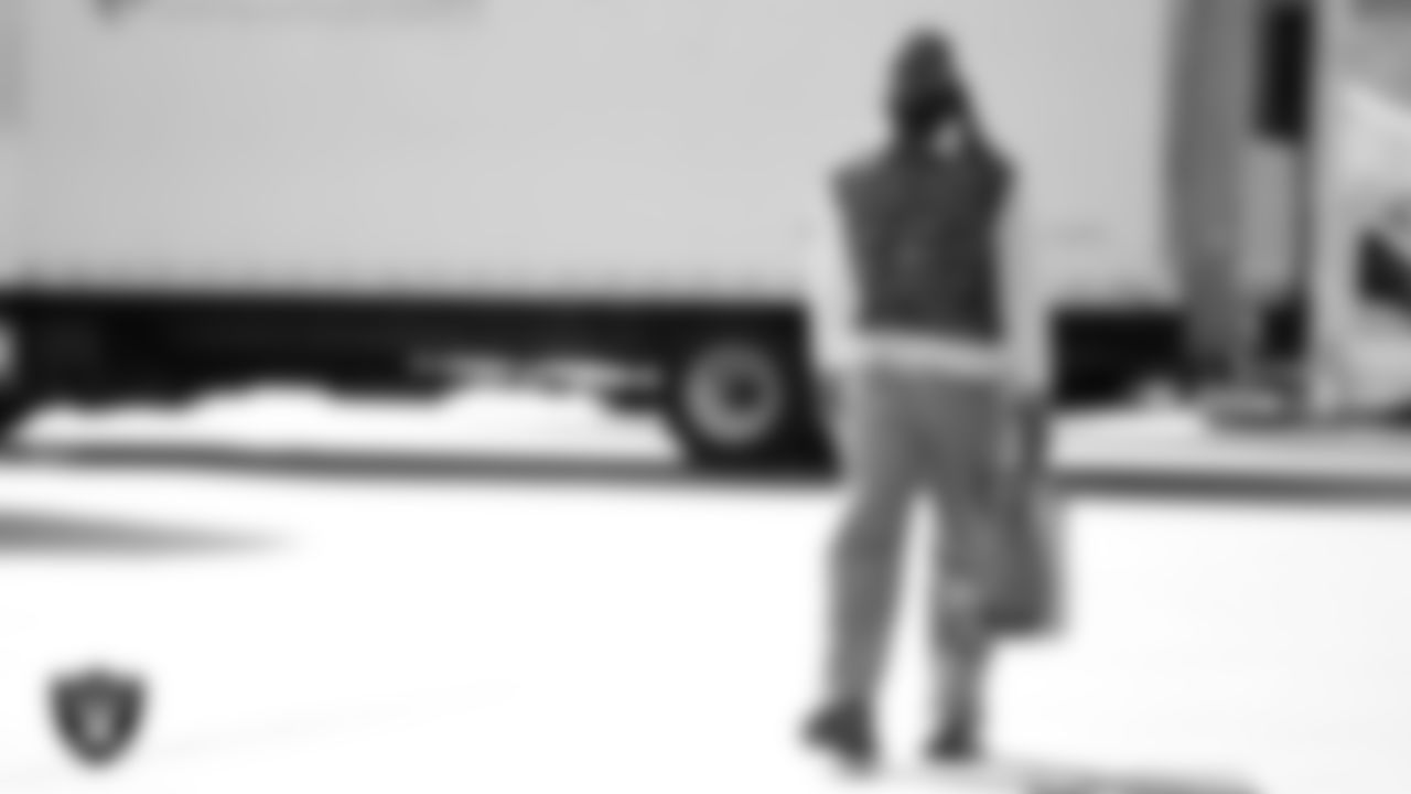 Las Vegas Raiders tight end Ian Thomas (80) arrives to the regular season home game against the Cleveland Browns at Allegiant Stadium.