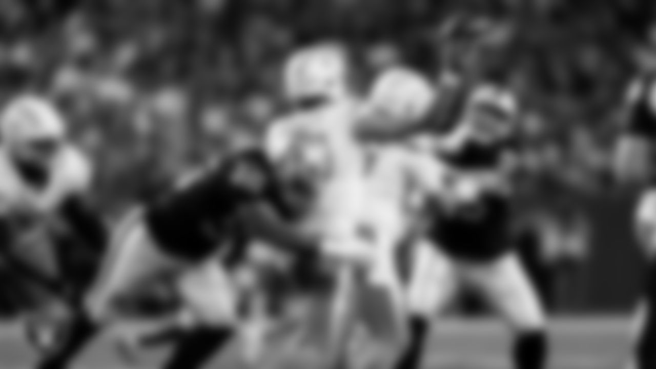 Las Vegas Raiders defensive tackle Jonah Laulu (96) during the regular season home game against the Los Angeles Chargers at Allegiant Stadium.