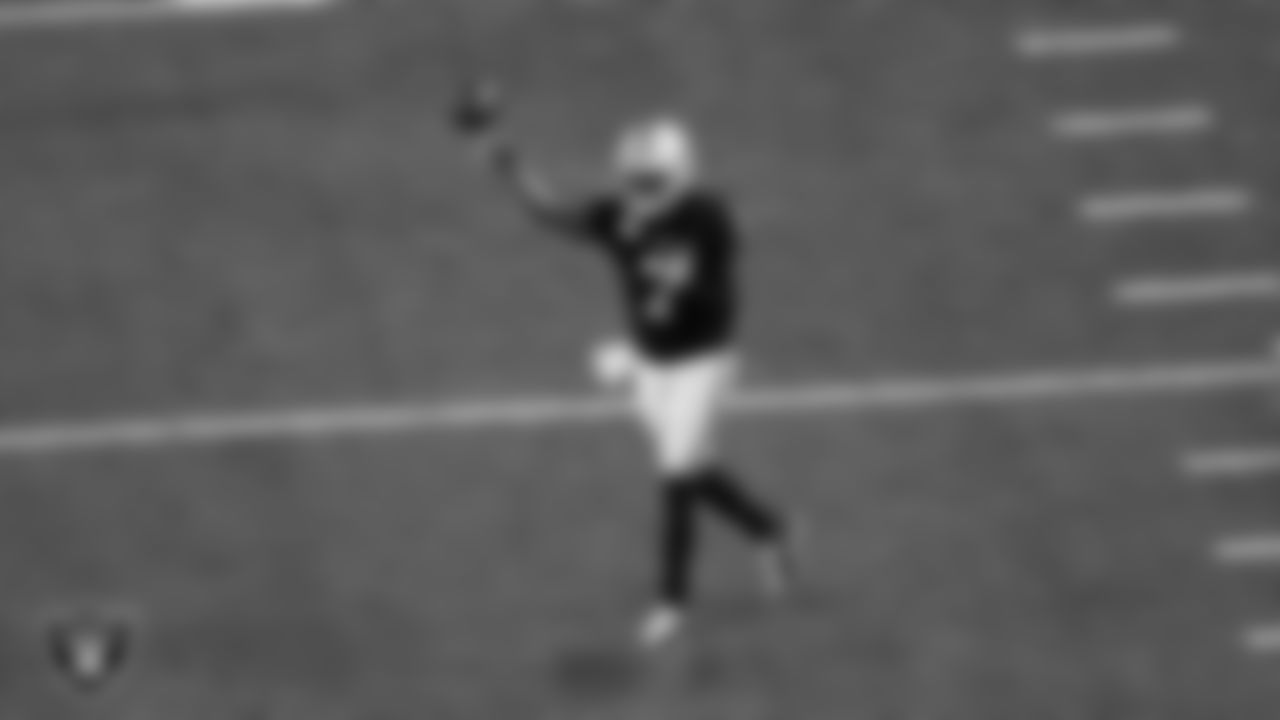 Las Vegas Raiders quarterback Geno Smith (7) passes during the regular season home game against the Dallas Cowboys at Allegiant Stadium.