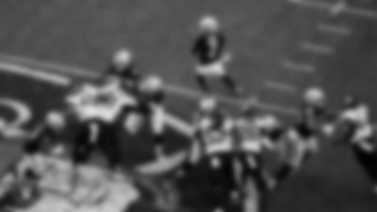 Las Vegas Raiders quarterback Geno Smith (7) looks for a receiver during the regular season home game against the Jacksonville Jaguars at Allegiant Stadium.