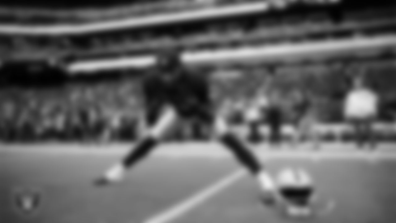 Las Vegas Raiders wide receiver Dont'e Thornton Jr. (10) warming up before the preseason home game against the San Francisco 49ers at Allegiant Stadium.