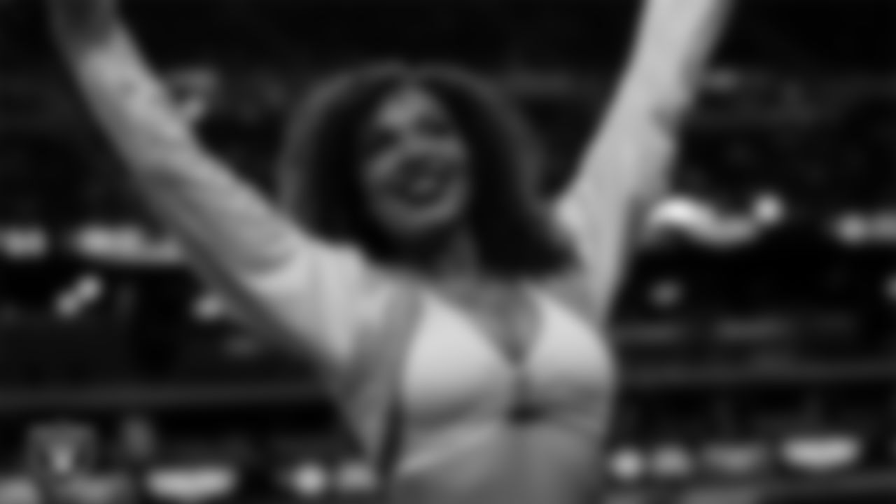 Raiderette Makenna on the sidelines during the regular season home game against the New York Giants at Allegiant Stadium.