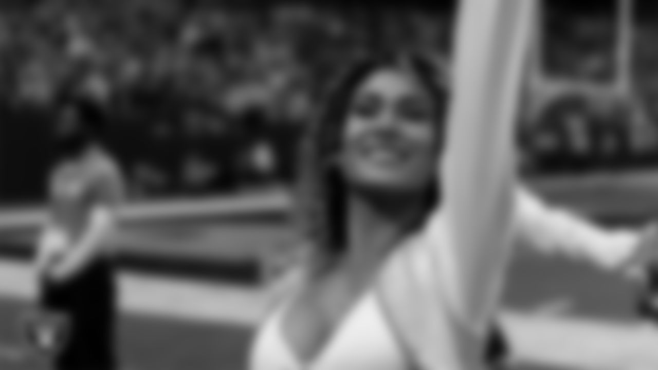 Raiderette Jenna on the sidelines during the regular season home game against the Denver Broncos at Allegiant Stadium.