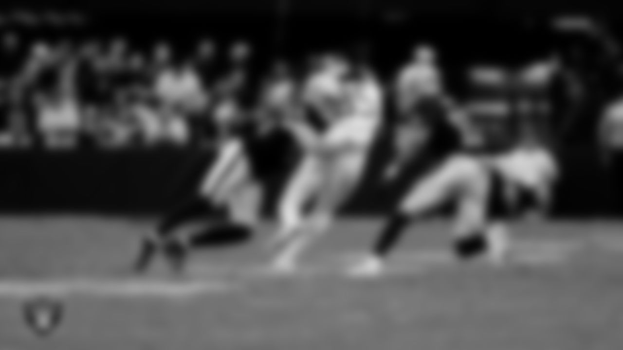 Las Vegas Raiders linebacker Tommy Eichenberg (44) during the regular season home game against the Tennessee Titans at Allegiant Stadium.