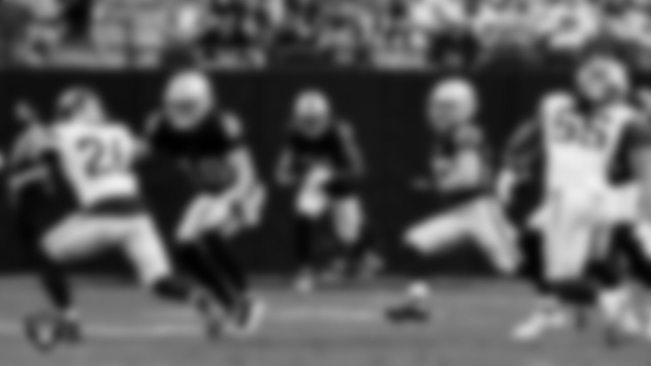 Las Vegas Raiders running back Raheem Mostert (31) during the regular season home game against the Denver Broncos at Allegiant Stadium.