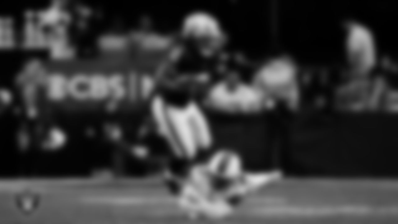 Las Vegas Raiders running back Ashton Jeanty (2) runs after making a catch during the regular season home game against the Cleveland Browns at Allegiant Stadium.