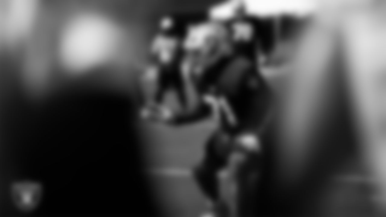 Las Vegas Raiders tackle DJ Glaze (71) during practice at Intermountain Health Performance Center.