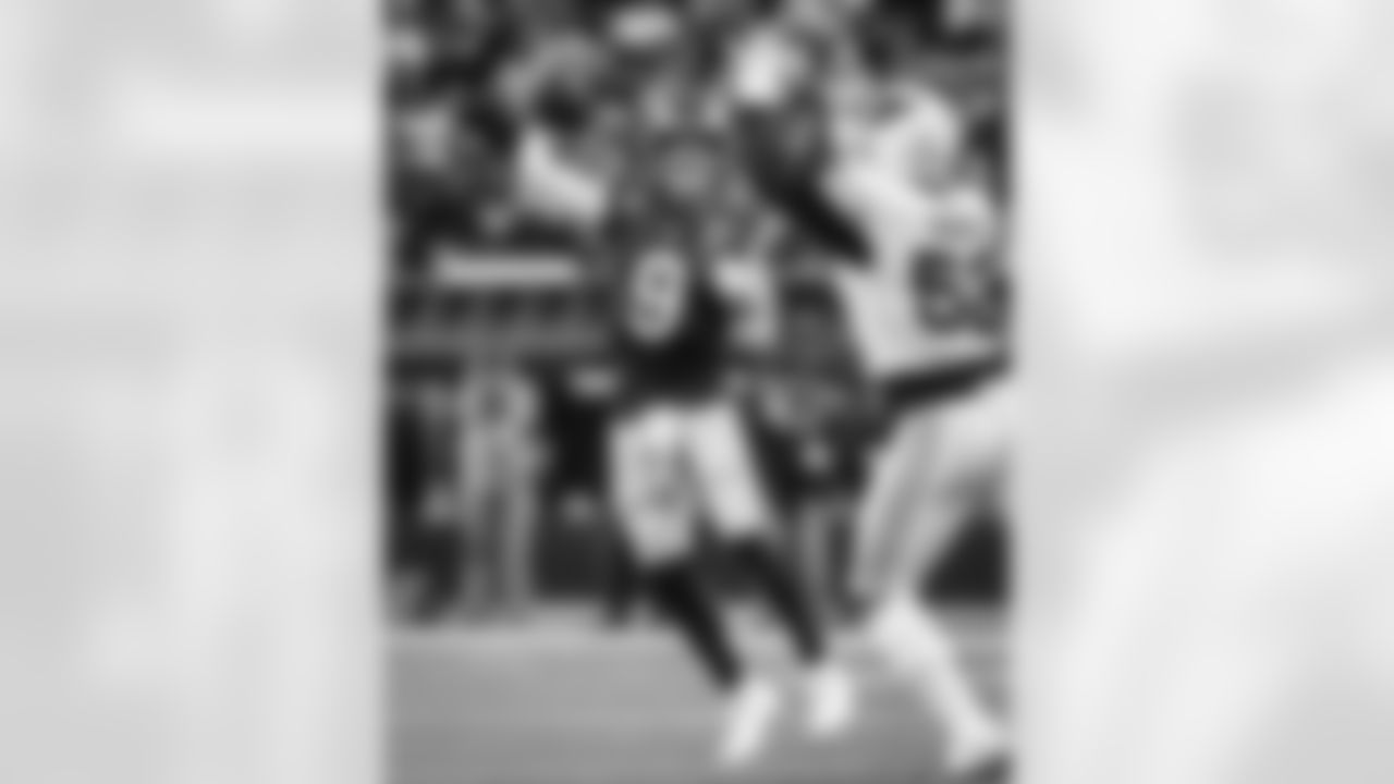 The Los Angeles Rams take on the Arizona Cardinals in week 18 of the 2025 NFL regular season.