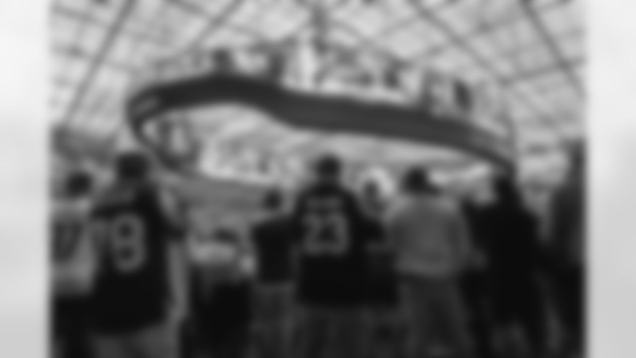 The Los Angeles Rams take on the Detroit Lions in week 15 of the 2025 NFL regular season.