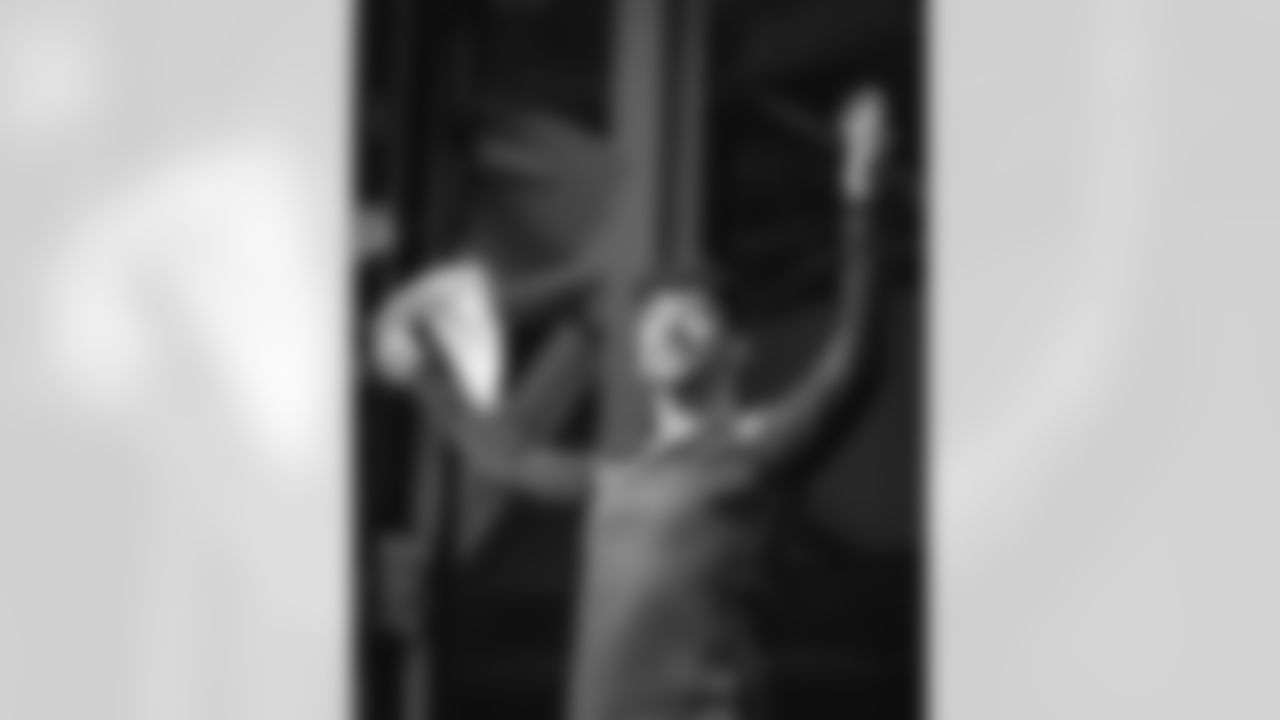 The Los Angeles Rams take on the Arizona Cardinals in week 18 of the 2025 NFL regular season.