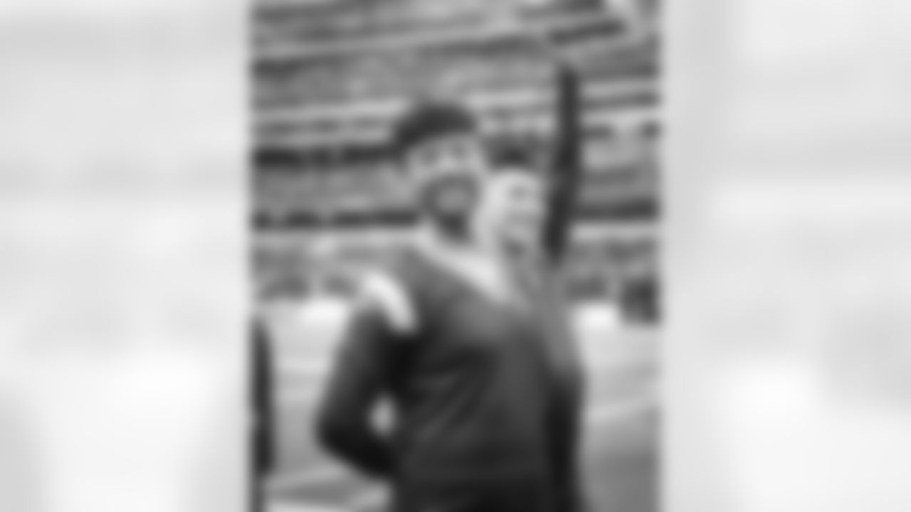 The Los Angeles Rams take on the Arizona Cardinals at SoFi Stadium in Week 18 of the 2025 season.