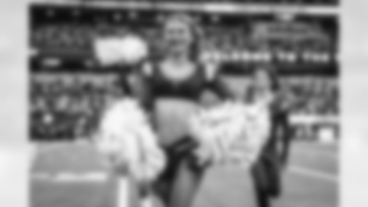 E_260104_Rams_vs_Cardinals_TE_446