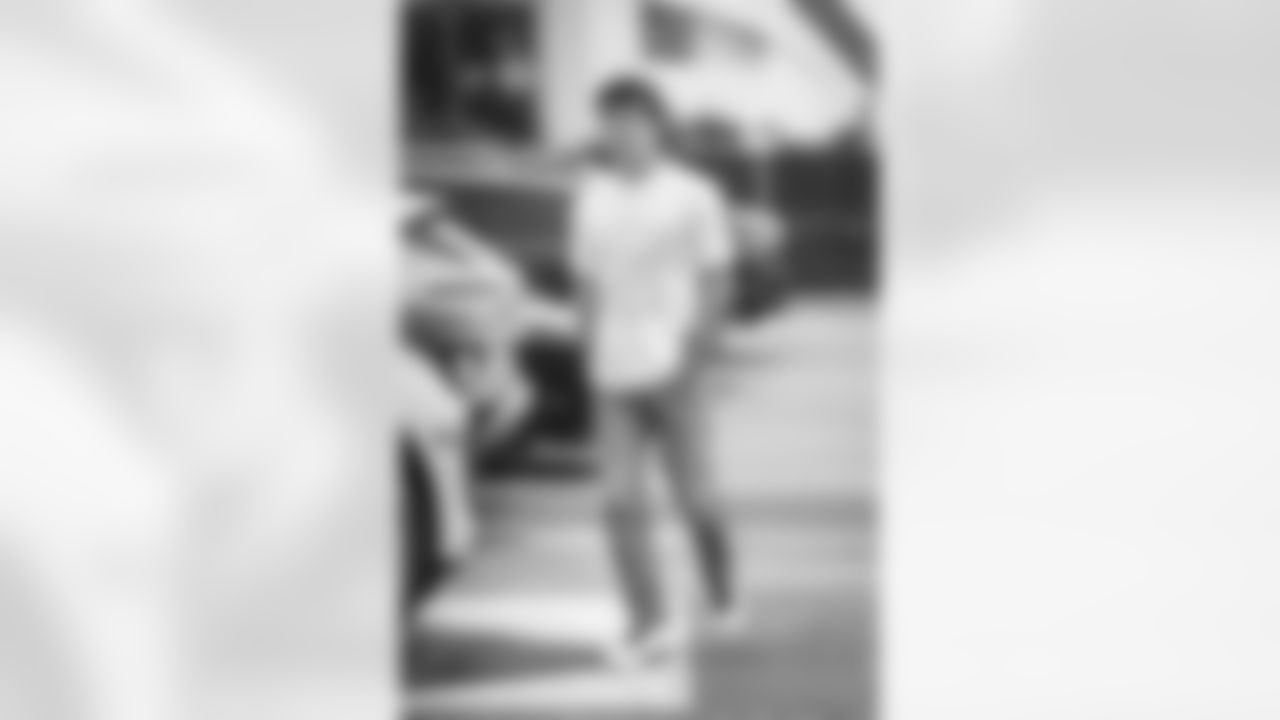 13 QB Stetson Bennett arrives at SoFi Stadium for today's game vs. the Cardinals