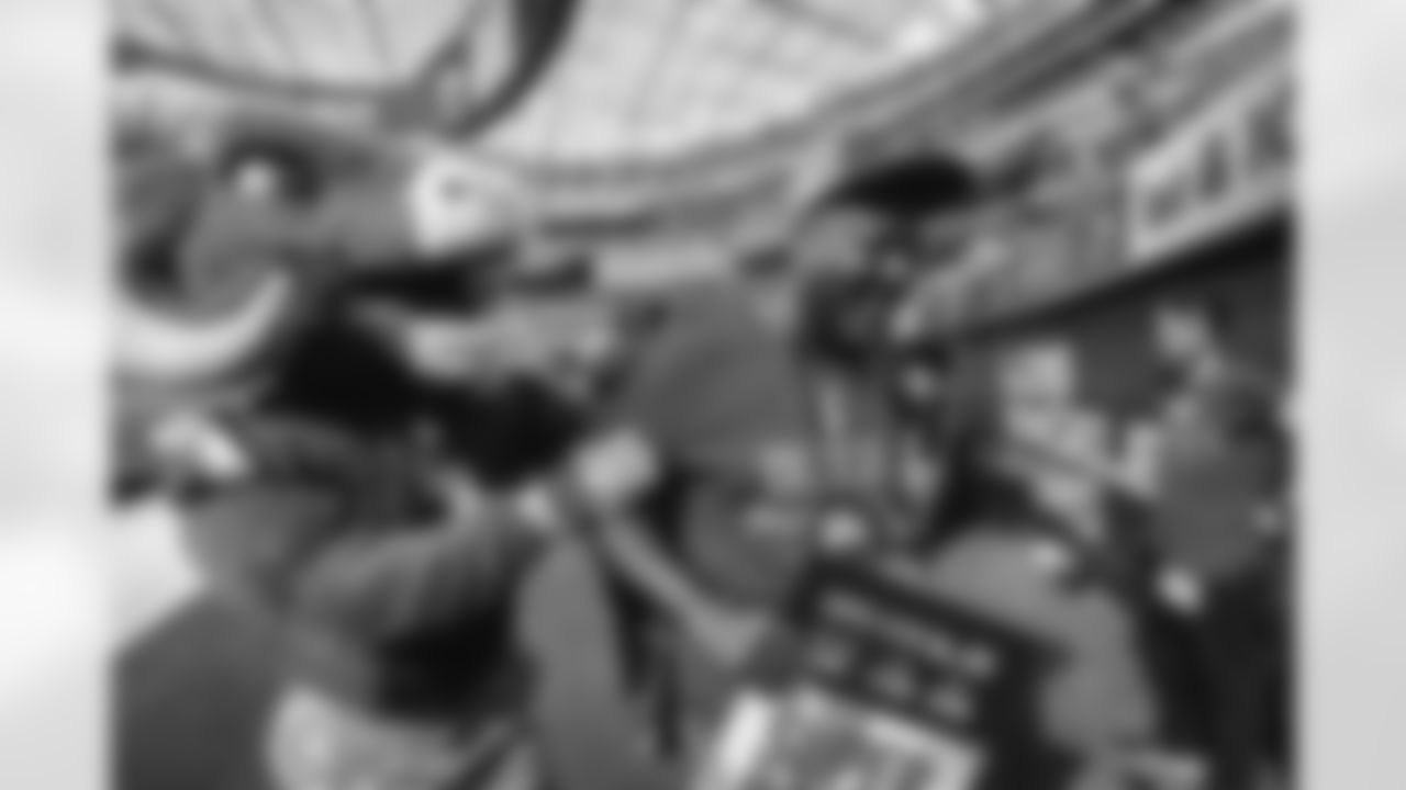 The Los Angeles Rams take on the New Orleans Saints in week 9 of the 2025 NFL regular season.