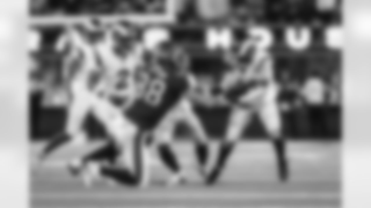 The Los Angeles Rams take on the Tampa Bay Buccaneers in week 12 of the 2025 NFL regular season.