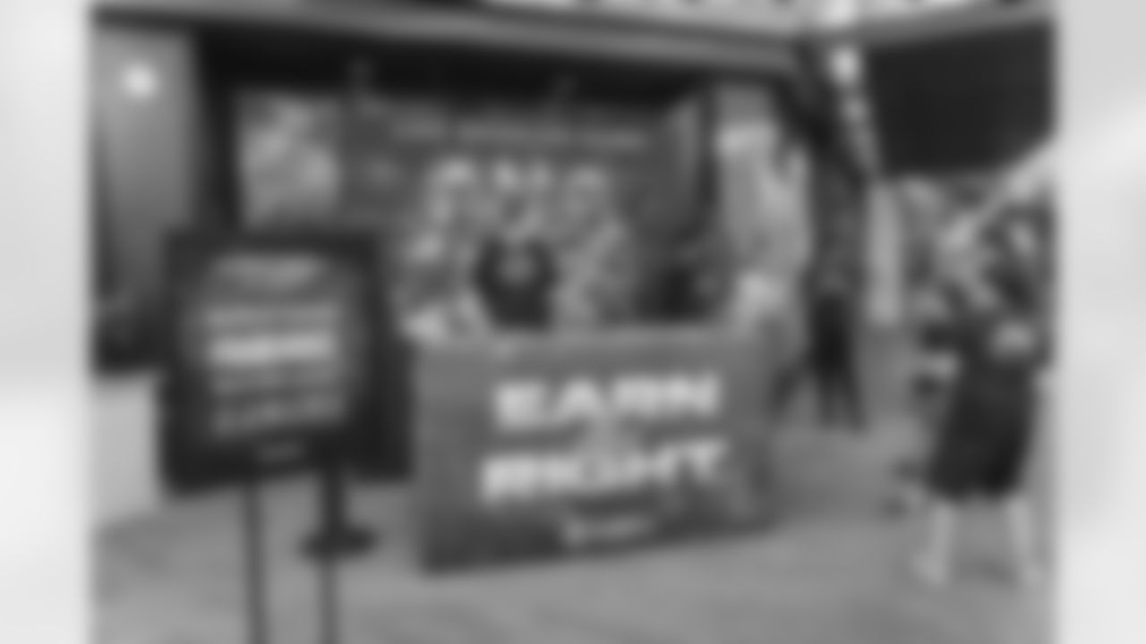 E_260115_Experiential_Playoff_Activation_AD_0098