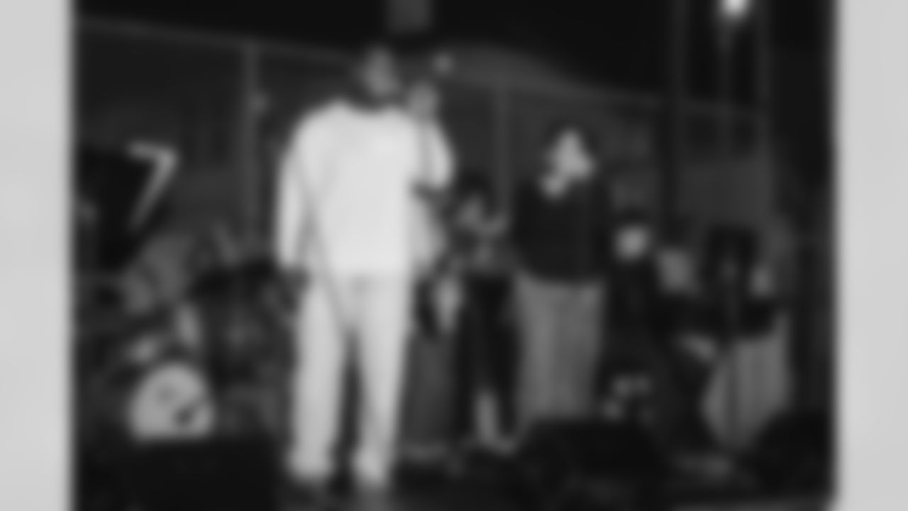 E_251125_APCH_Thanksgiving_Meal_Service_AD_0881