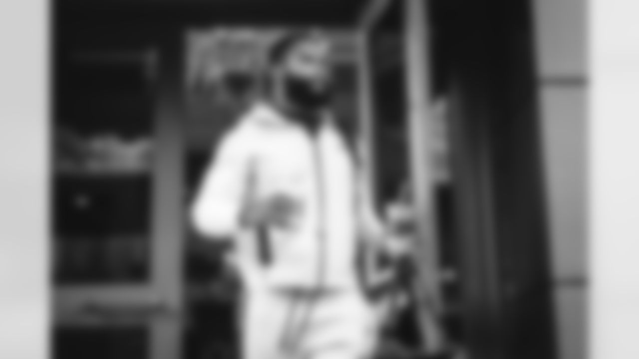 48 ILB Omar Speights travels to State Farm Stadium for today's game against the Cardinals