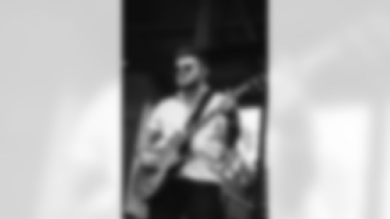 The Los Angeles Rams take on the New Orleans Saints in week 9 of the 2025 NFL regular season.