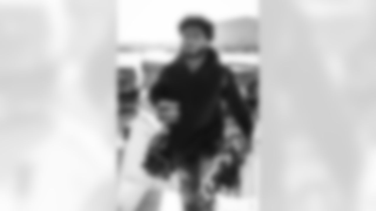 10 OLB Josaiah Stewart travels to Charlotte for Sunday's game against the Panthers