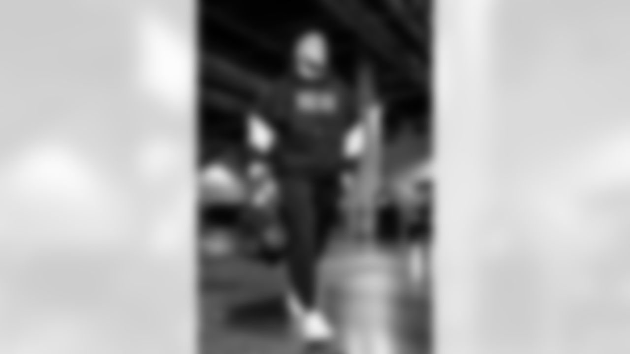 55 DE Braden Fiske arrives at SoFi Stadium for today's matchup against the Seahawks