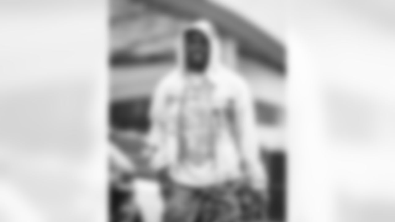 26 S Kamren Kinchens arrives at SoFi Stadium for today's game vs. the Cardinals