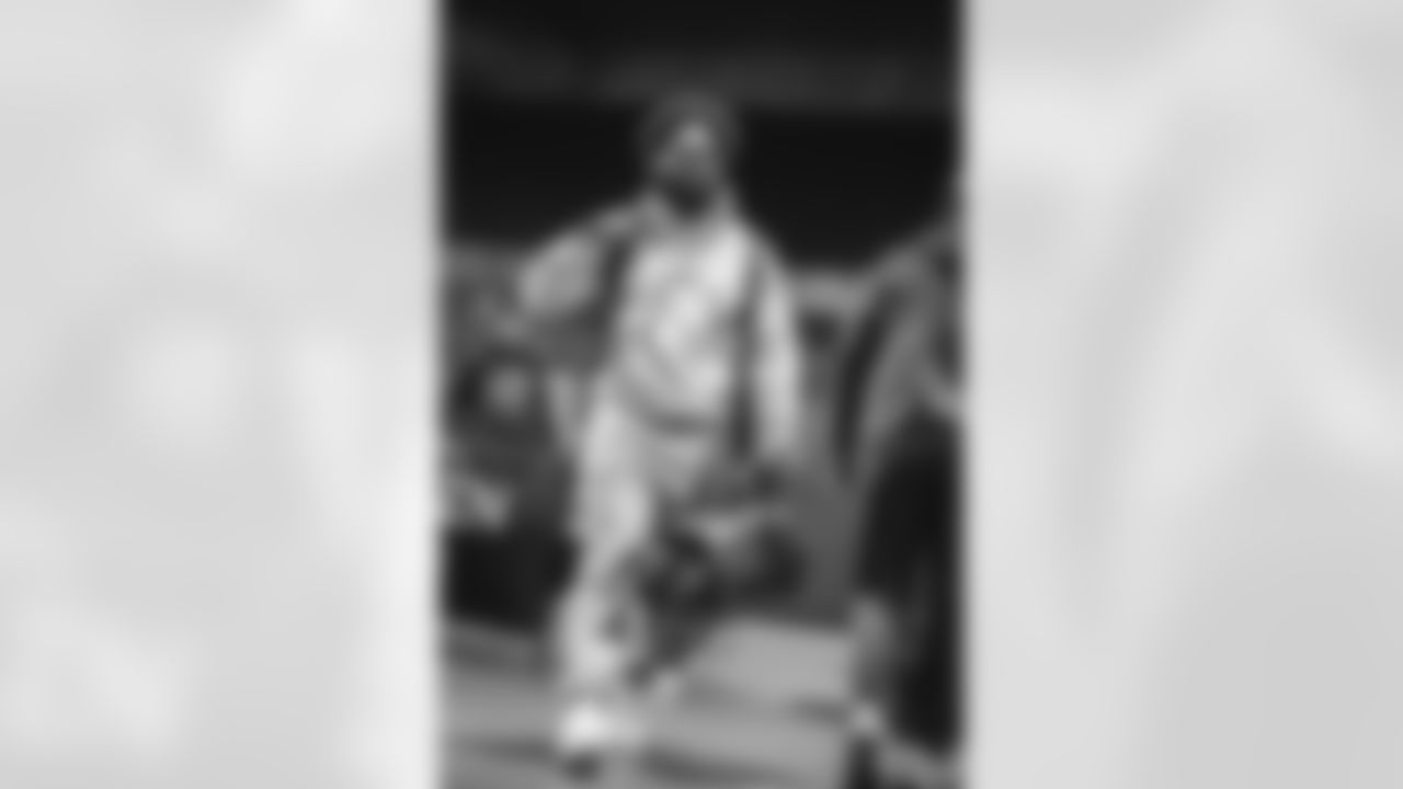 10 OLB Josaiah Stewart arrives at Lumen Field for Thursday Night Football vs. the Seahawks