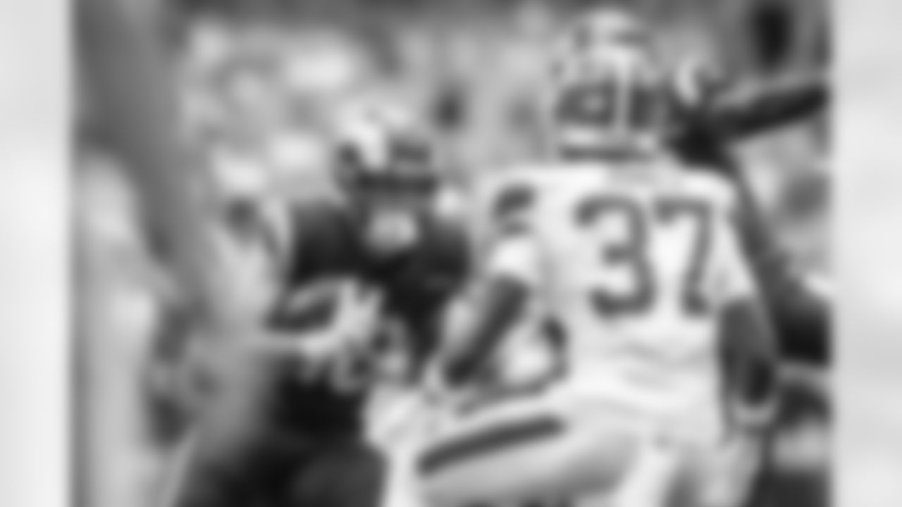 The Los Angeles Rams take on the Cleveland Browns in week 3 of the 2025 NFL preseason.