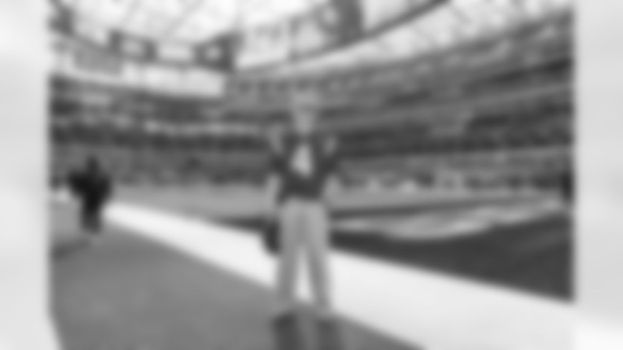 The Los Angeles Rams take on the Detroit Lions in week 15 of the 2025 NFL regular season.