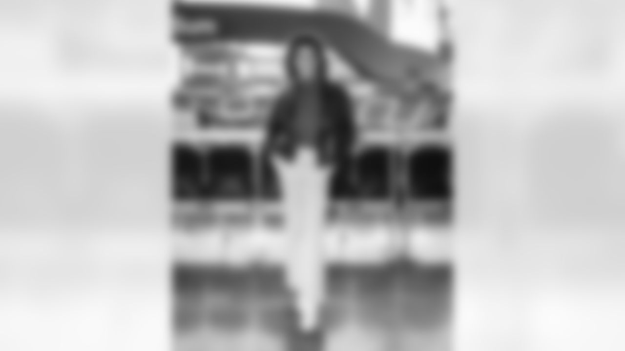 The Los Angeles Rams take on the Arizona Cardinals in week 18 of the 2025 NFL regular season.