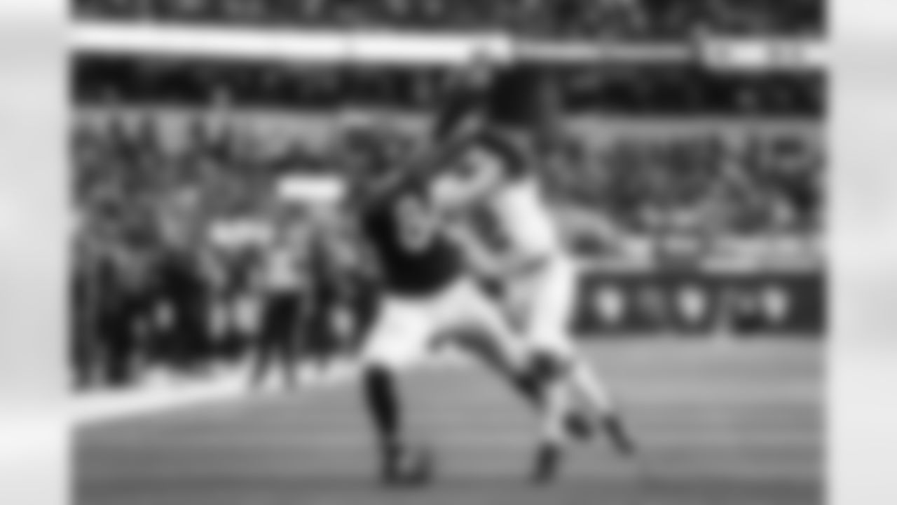 The Los Angeles Rams take on the Detroit Lions in week 15 of the 2025 NFL regular season.