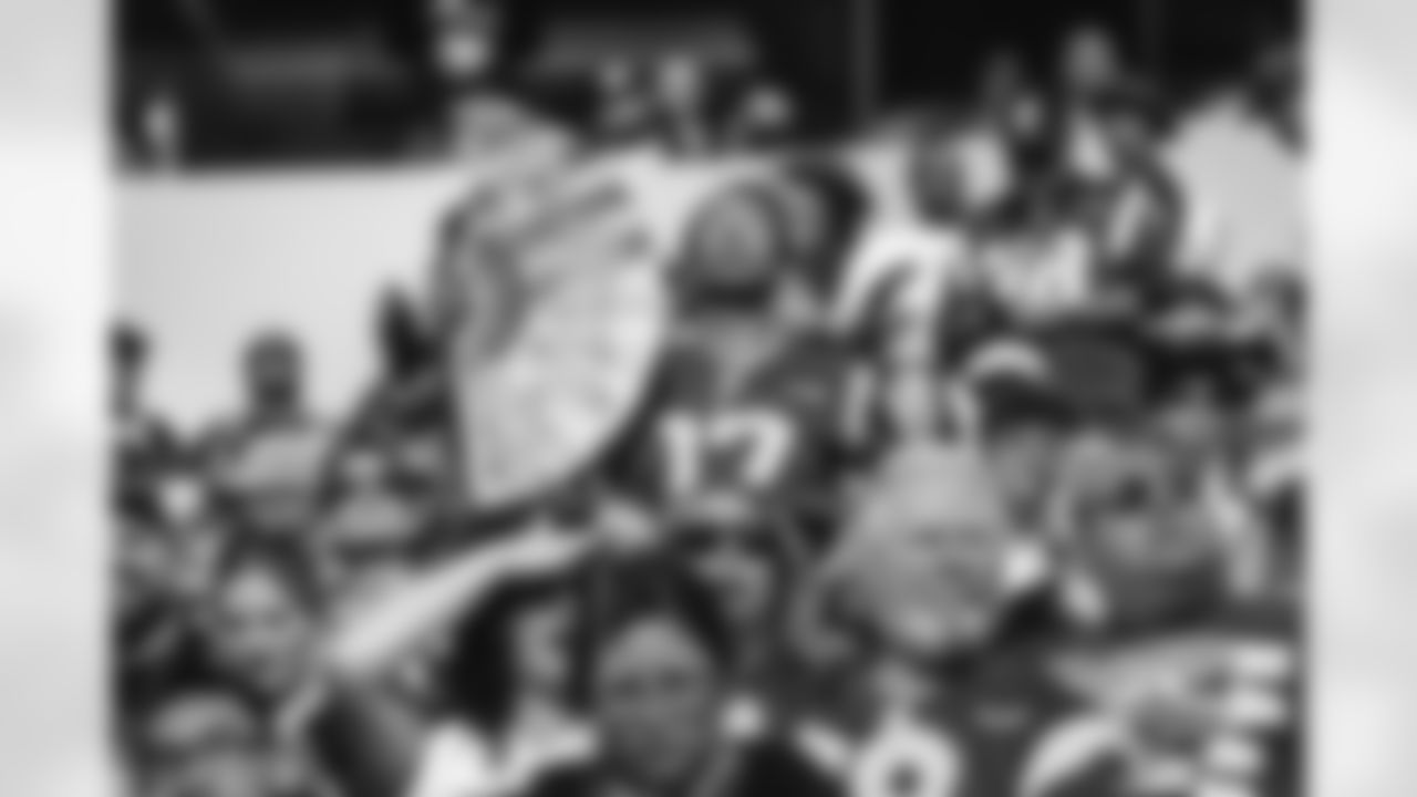 The Los Angeles Rams take on the Detroit Lions in week 15 of the 2025 NFL regular season.