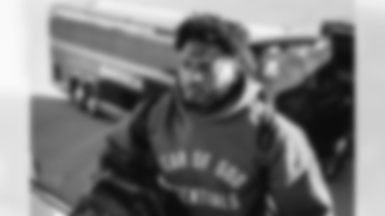 E_251206_Regular_Season_Week_14_Travel_BT_0089