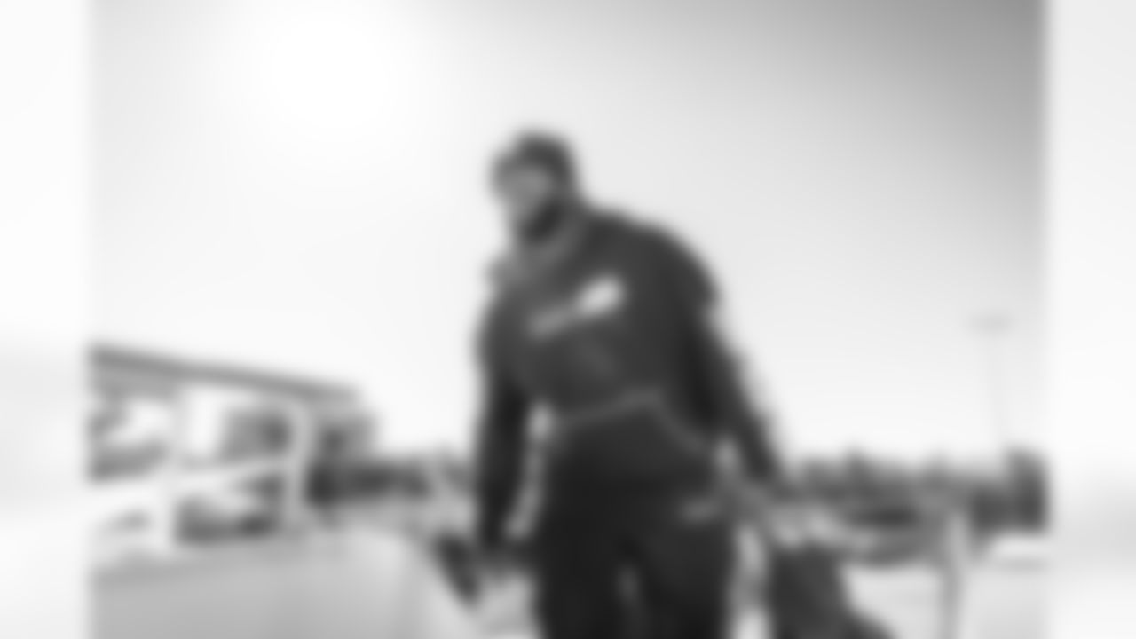 8 OLB Jared Verse travels to Carolina for Wild Card matchup vs. Panthers