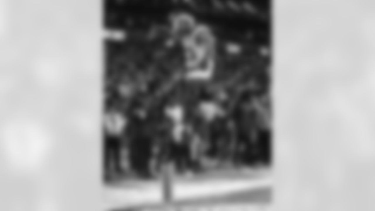 The Los Angeles Rams take on the Chicago Bears in the divisional round of the 2025 NFL Playoffs.