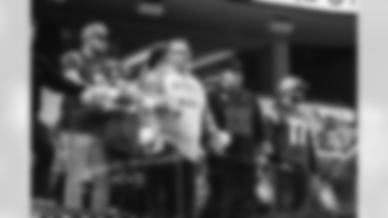 The Los Angeles Rams take on the Arizona Cardinals at SoFi Stadium in Week 18 of the 2025 season.