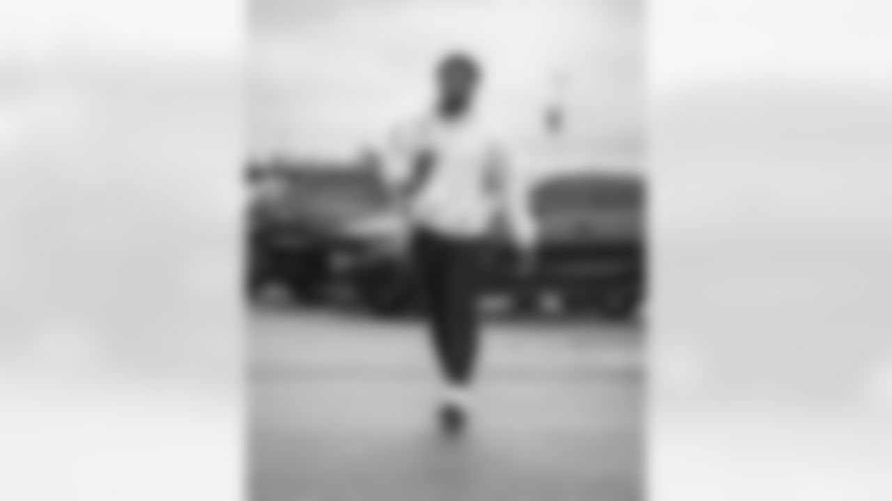 31 CB Darious Williams arrives at SoFi Stadium for today's game vs. the Cardinals