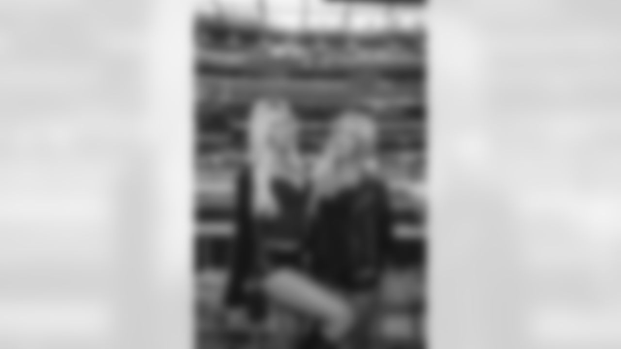 E_251102_Rams_Vs_Saints_Celebs_0036