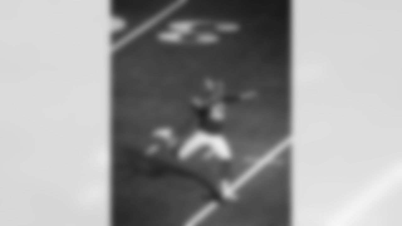 The Los Angeles Rams take on the Detroit Lions in week 15 of the 2025 NFL regular season.