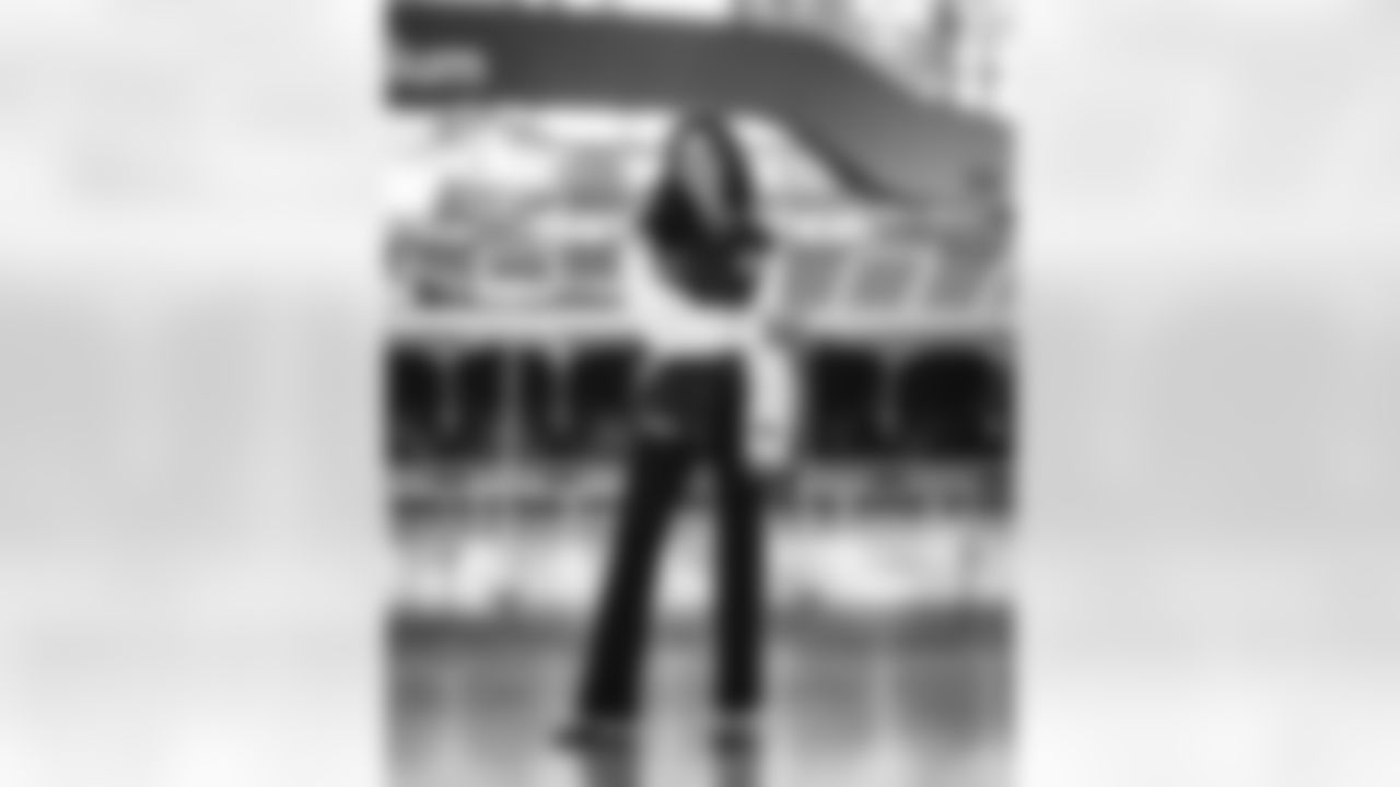 The Los Angeles Rams take on the Arizona Cardinals in week 18 of the 2025 NFL regular season.