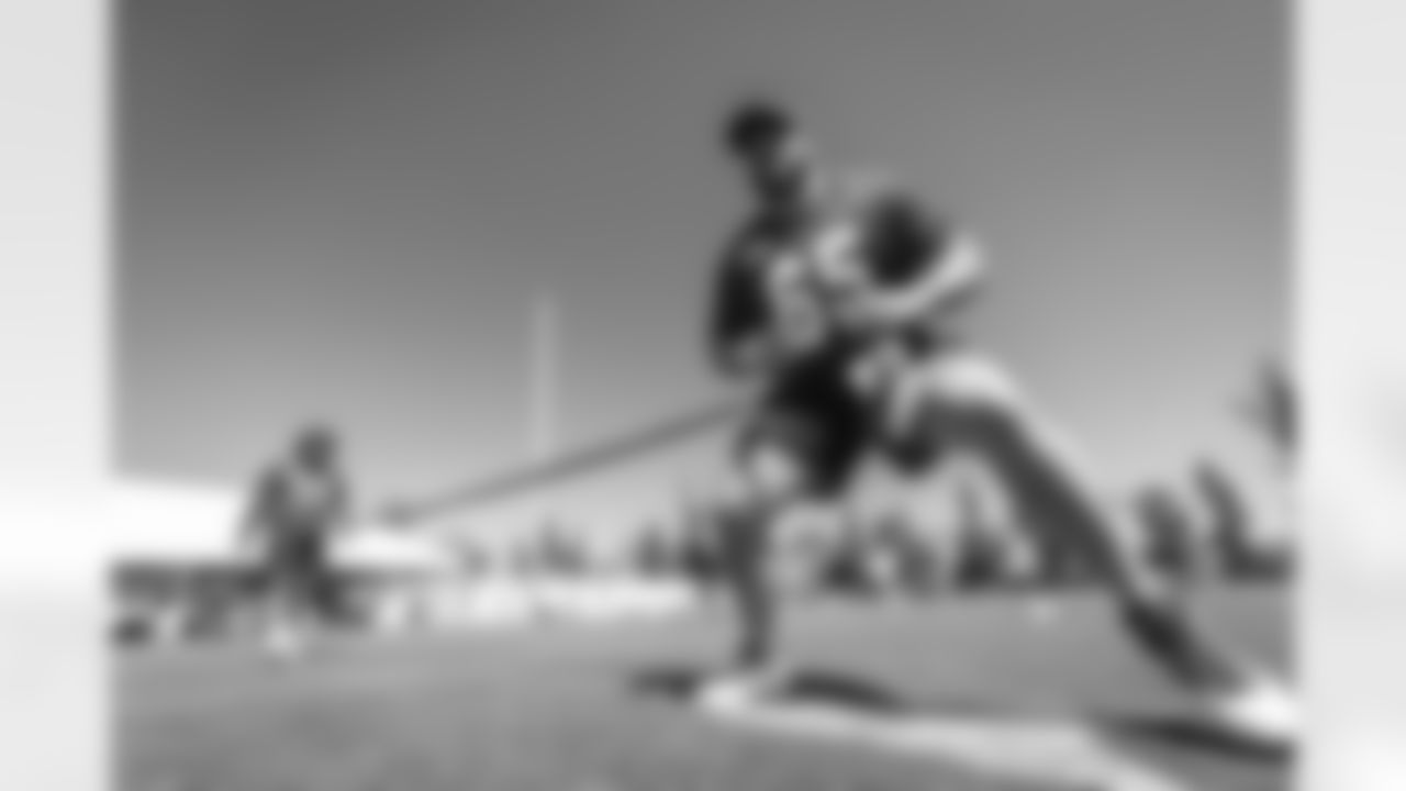 E_TOW44914
