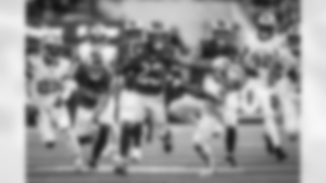 The Los Angeles Rams take on the Detroit Lions in week 15 of the 2025 NFL regular season.