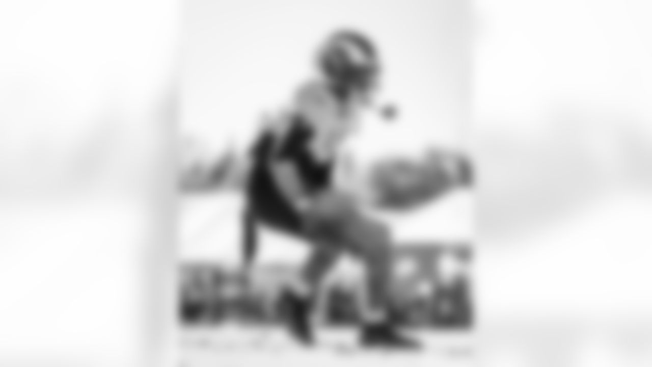 E_251211_Regular_Season_Week15_Practice_AD_0452