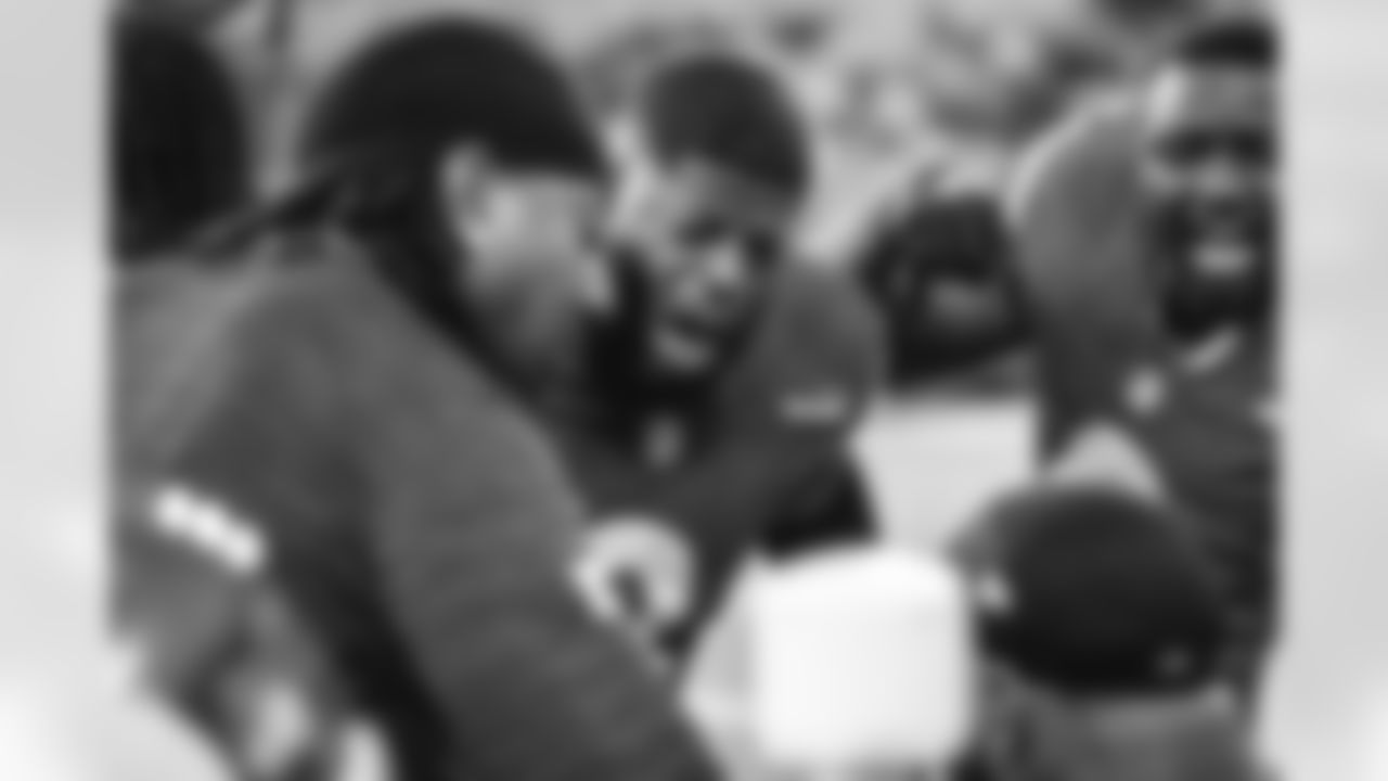 The Los Angeles Rams take on the Detroit Lions in week 15 of the 2025 NFL regular season.