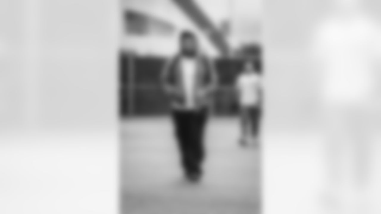 20 RB Ronnie Rivers arrives at SoFi Stadium for today's game vs. the Cardinals