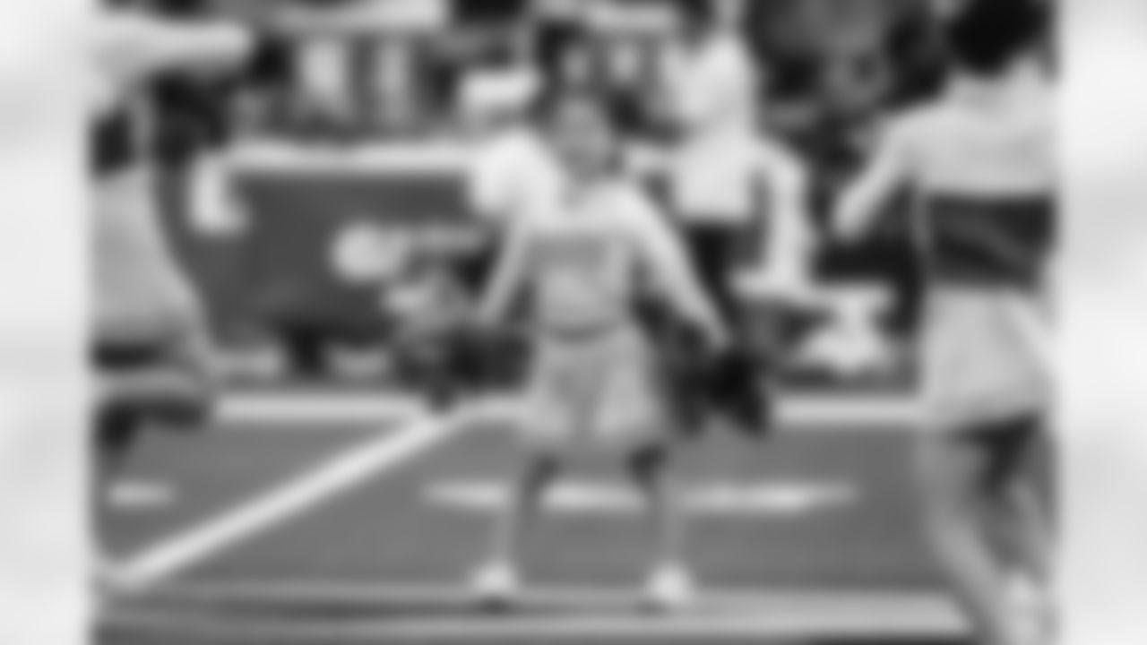 The Los Angeles Rams take on the Arizona Cardinals in week 18 of the 2025 NFL regular season.