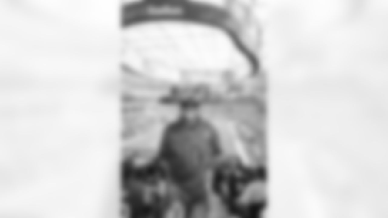 The Los Angeles Rams take on the New Orleans Saints in week 9 of the 2025 NFL regular season.